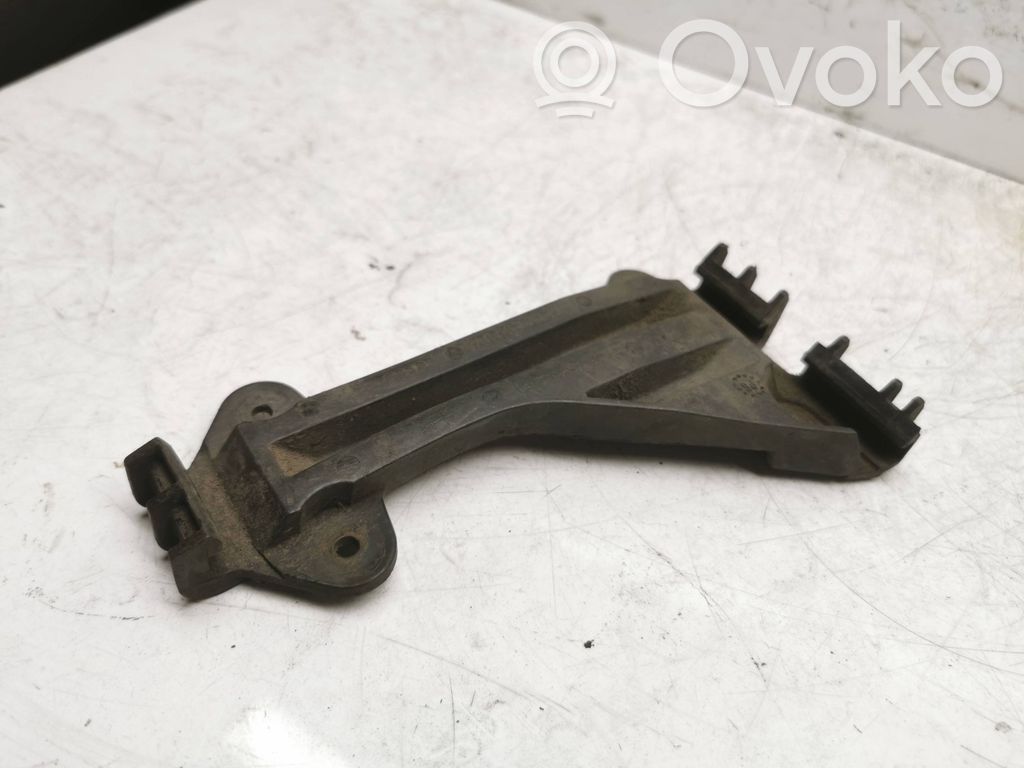 Audi A6 S6 C5 4B Front bumper mounting bracket 