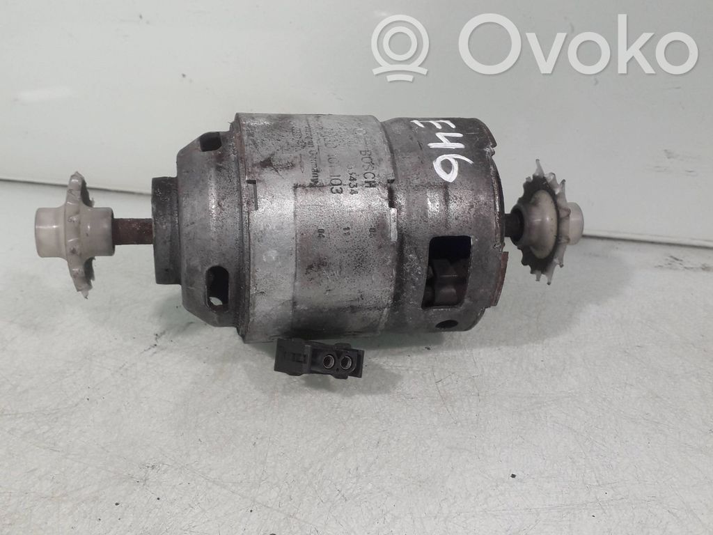 BMW 3 E46 Mazā radiatora ventilators 