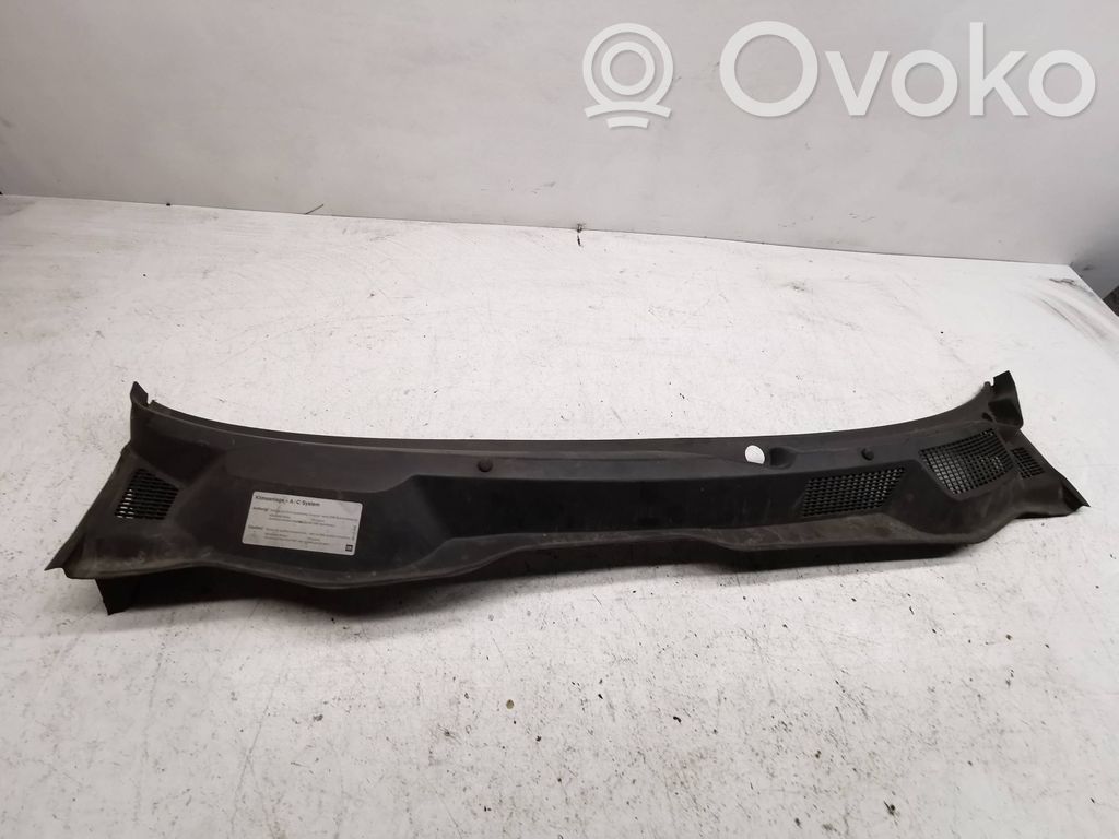 Opel Astra G Windshield trim 