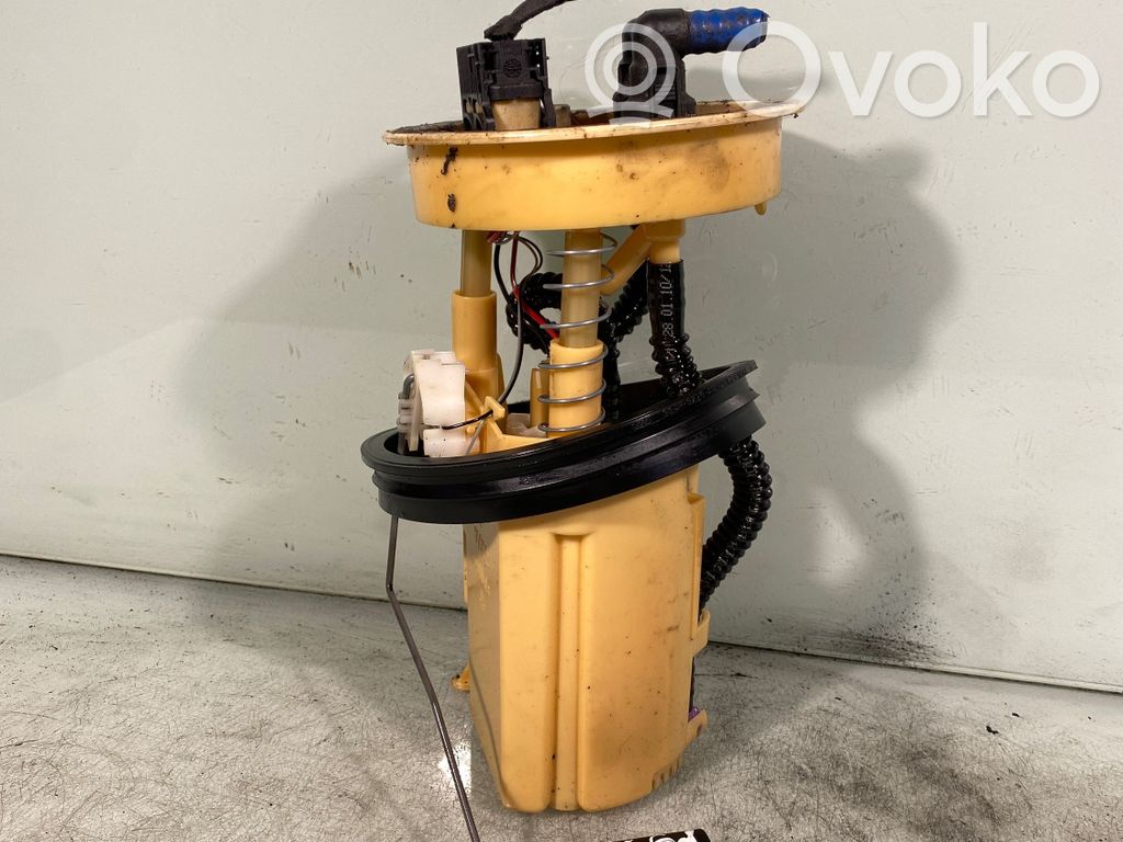 Bomba interna de combustible