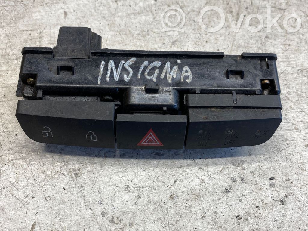 Opel Insignia A Hazard light switch 