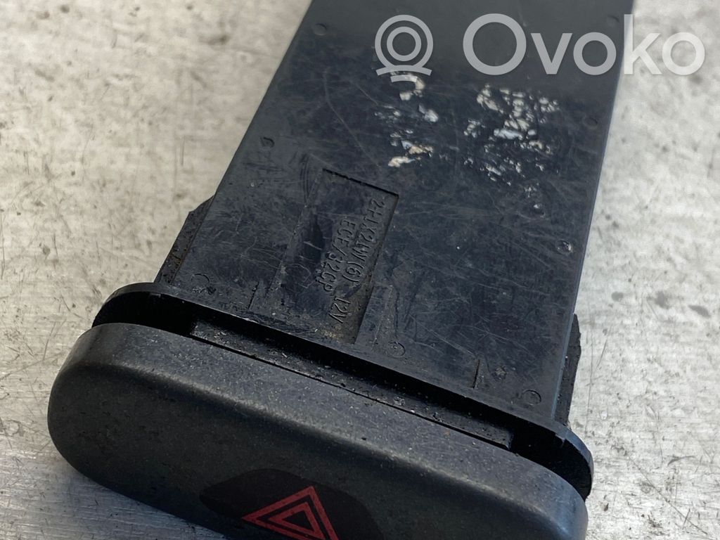 Volvo V70 Hazard light switch 