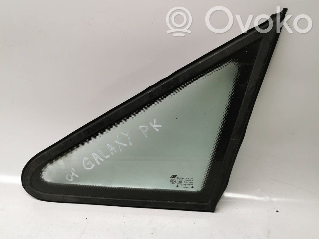 Ford Galaxy Front triangle window/glass 