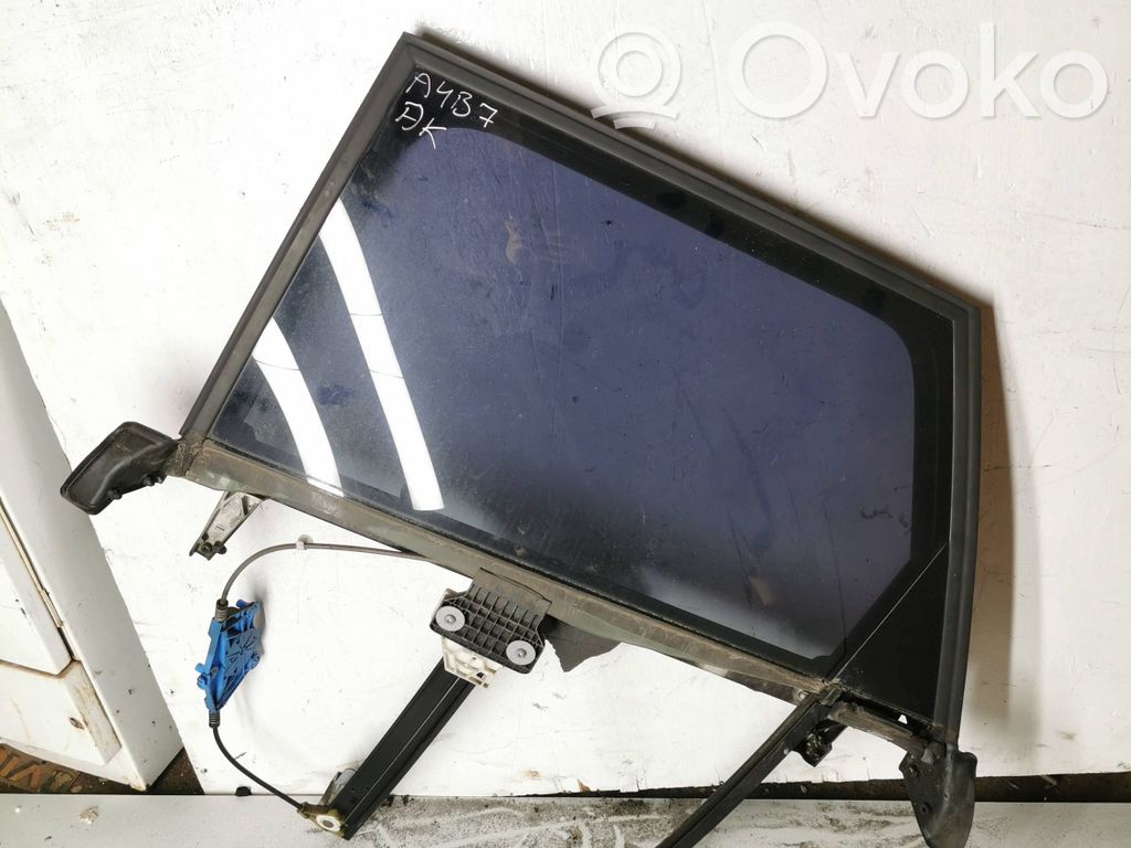Audi A4 S4 B7 8E 8H Rear door window regulator with motor 