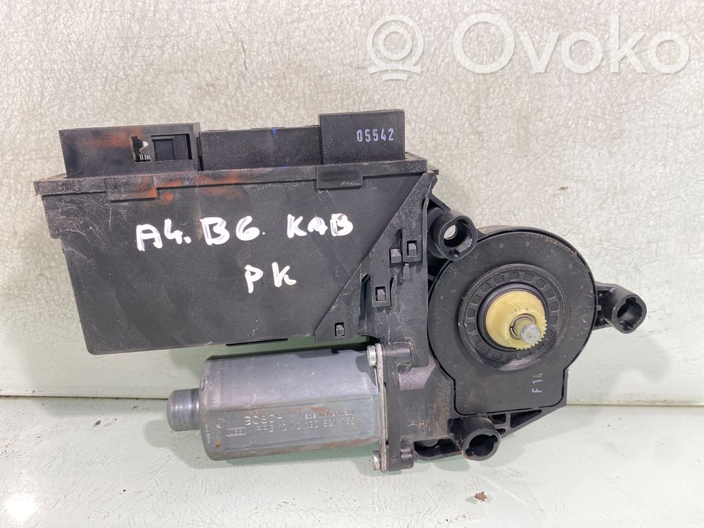 Audi A4 S4 B6 8E 8H Silnik regulatora szyby drzwi przednich 