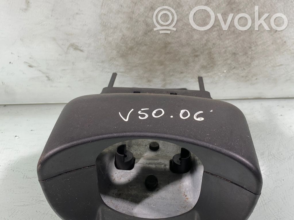 Volvo V50 Vairo ašies apdaila 