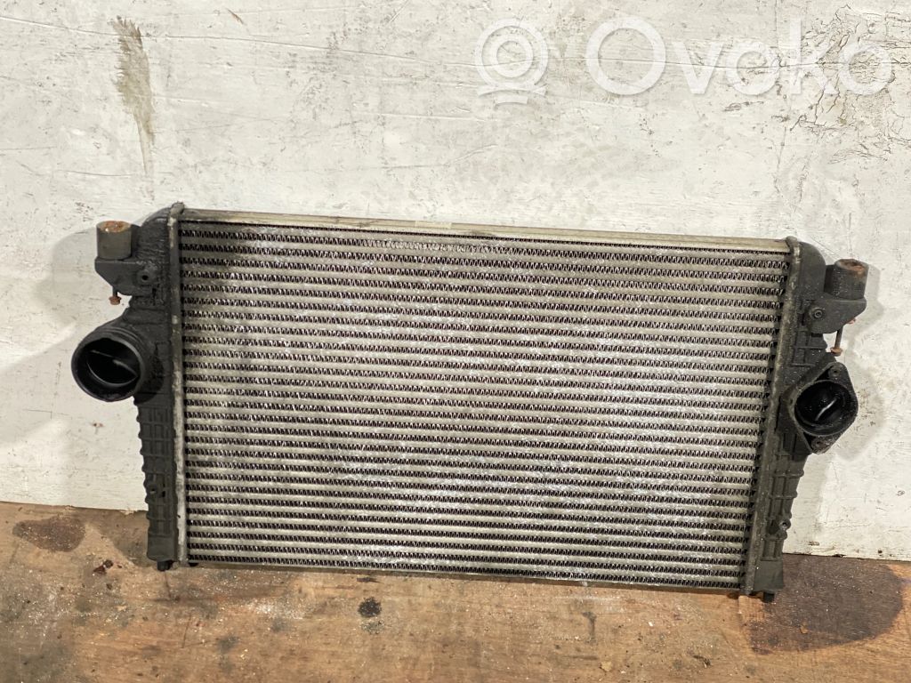 Volkswagen Sharan Interkūlerio radiatorius 