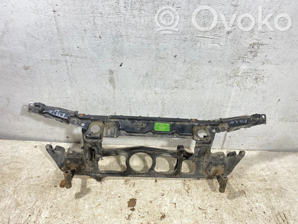 BMW 5 E39 Radiatoru paneļa augšējā daļa (televizors) 