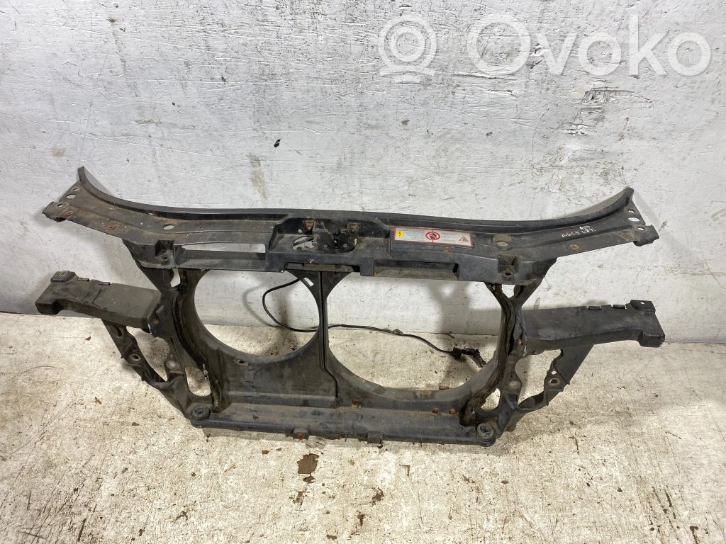Audi A6 S6 C5 4B Radiatoru panelis 