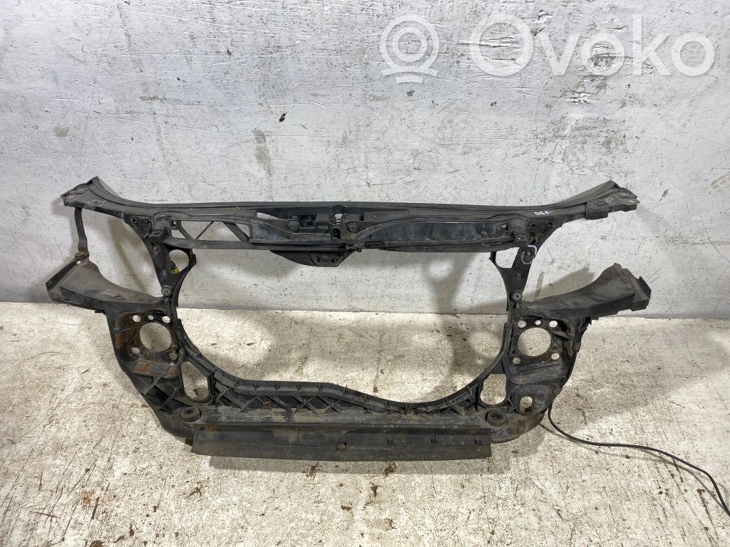 Audi A4 S4 B7 8E 8H Radiatoru panelis 