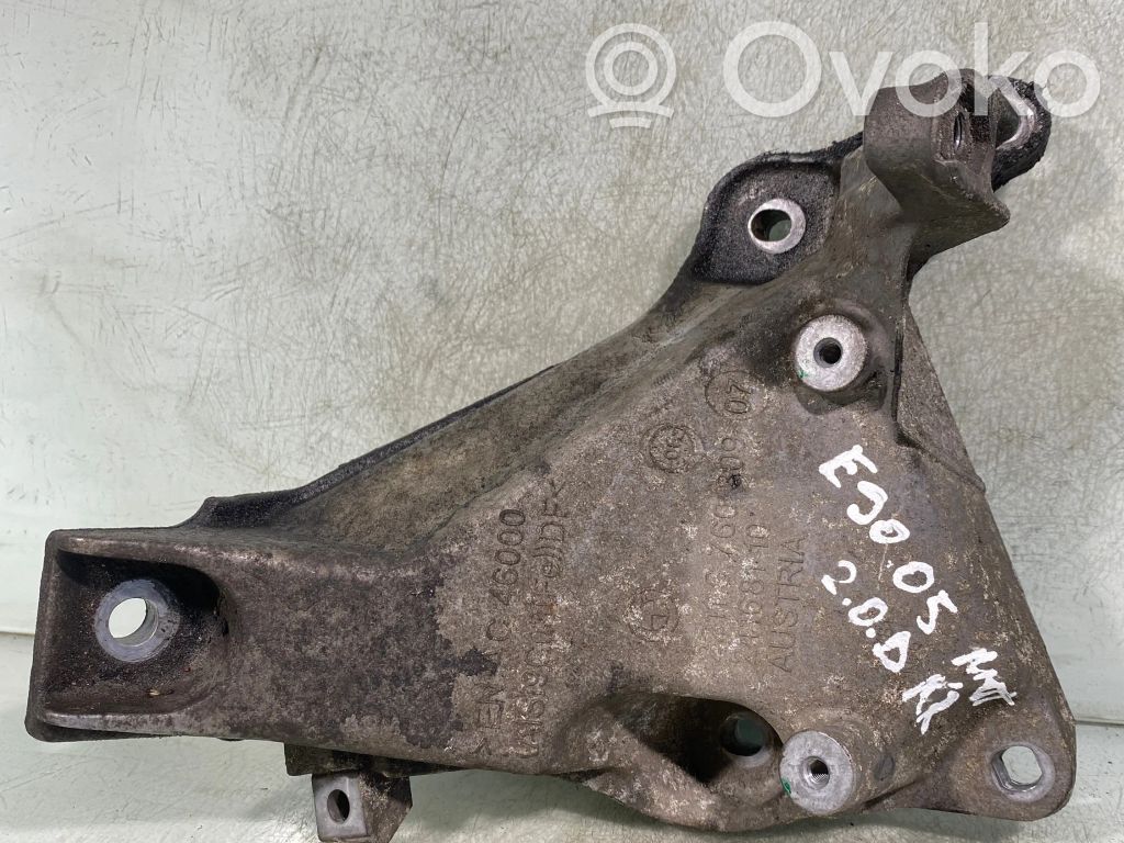 BMW 3 E90 E91 Engine mounting bracket 