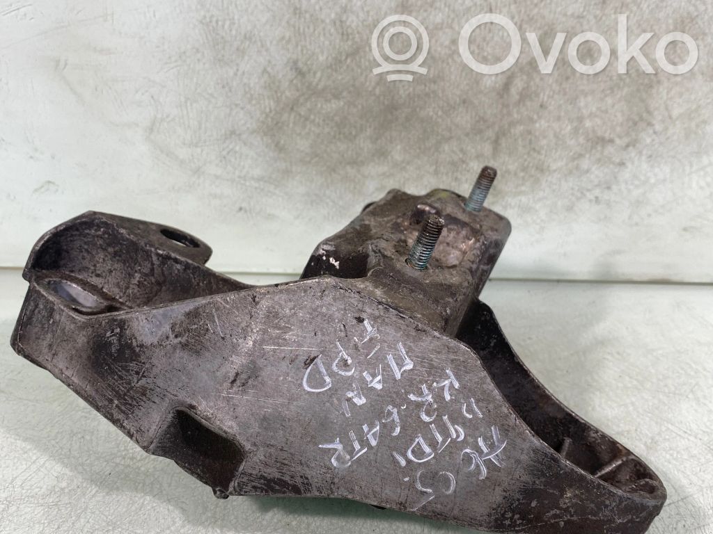 Audi A6 S6 C5 4B Engine mounting bracket 