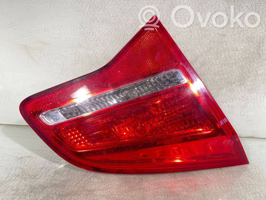 Opel Meriva B Lampă spate în capacul portbagajului 