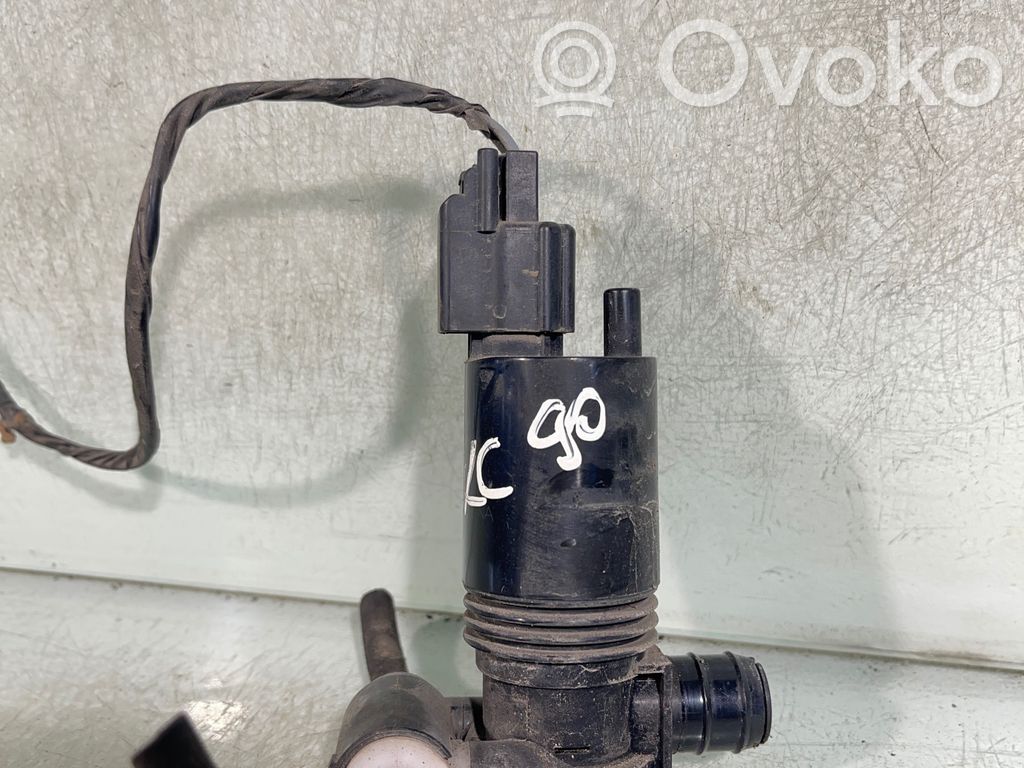 Volvo XC90 Windscreen/windshield washer pump 