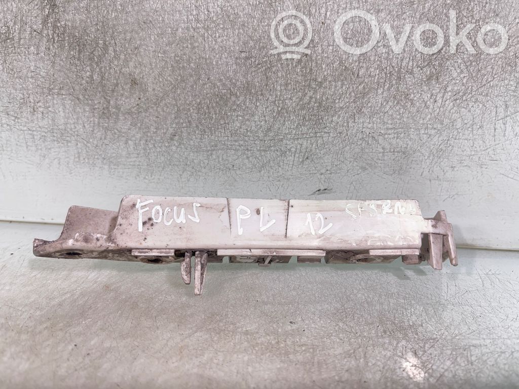 Ford Focus Front bumper mounting bracket 