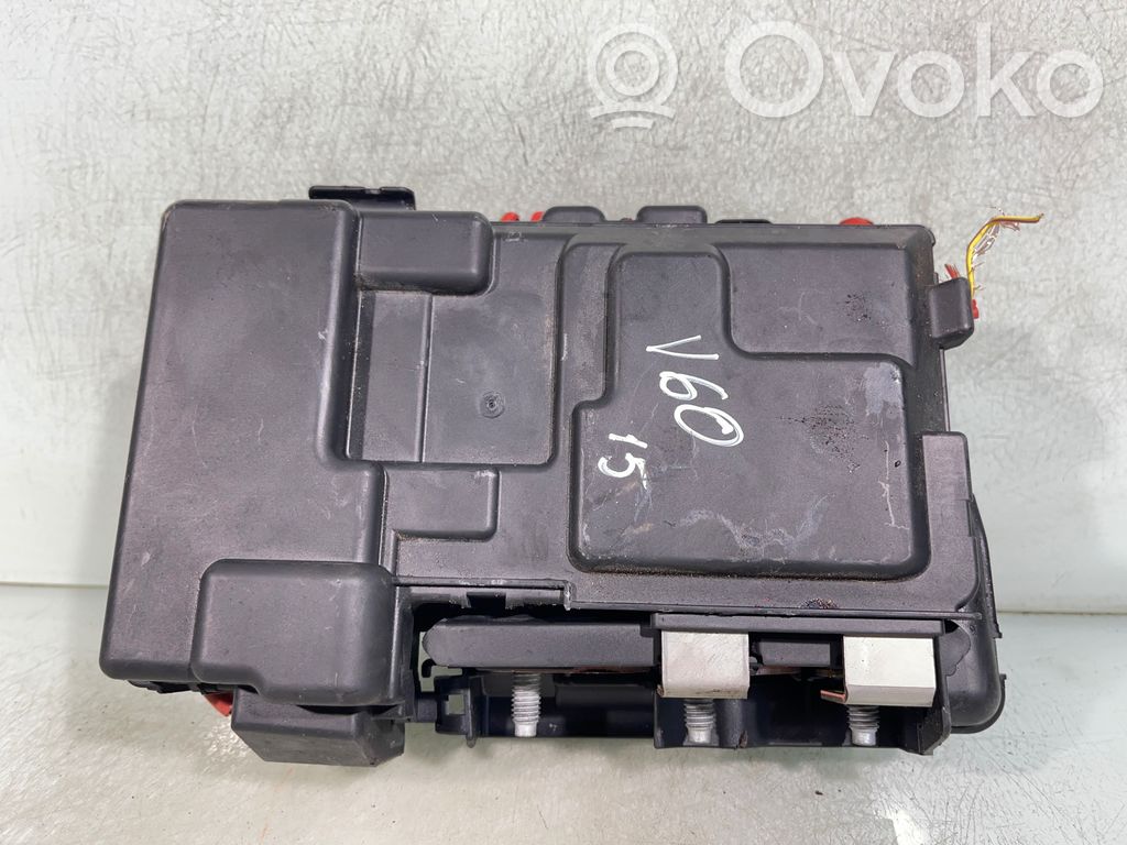 Volvo V60 Fuse module 