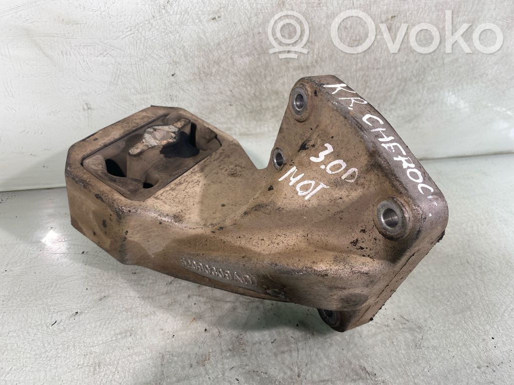 Jeep Grand Cherokee (WK) Engine mount bracket 