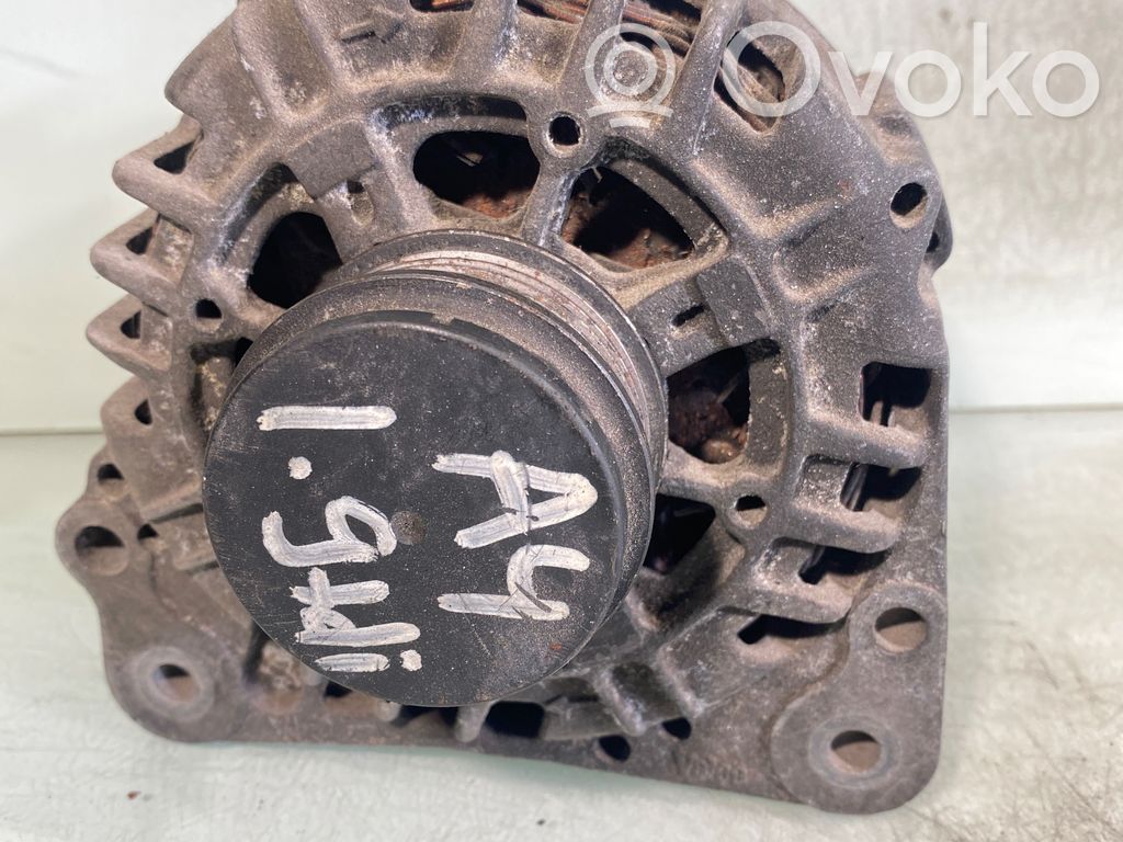 Audi A4 S4 B5 8D Generatorius 