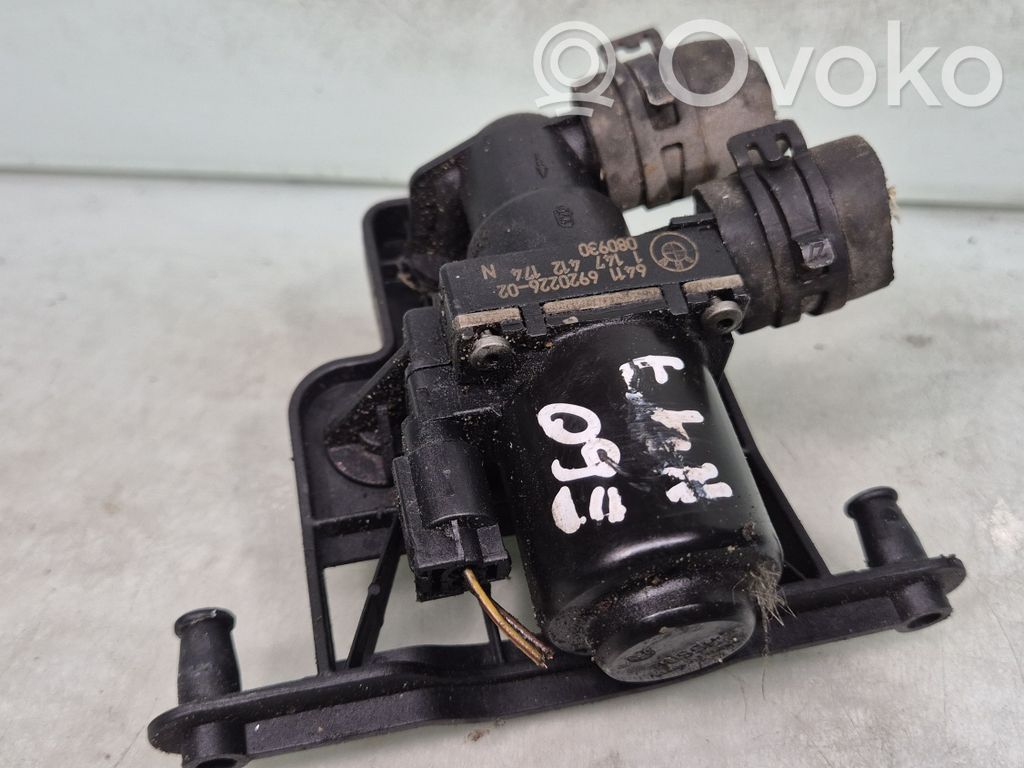 BMW 5 E60 E61 Coolant heater control valve 