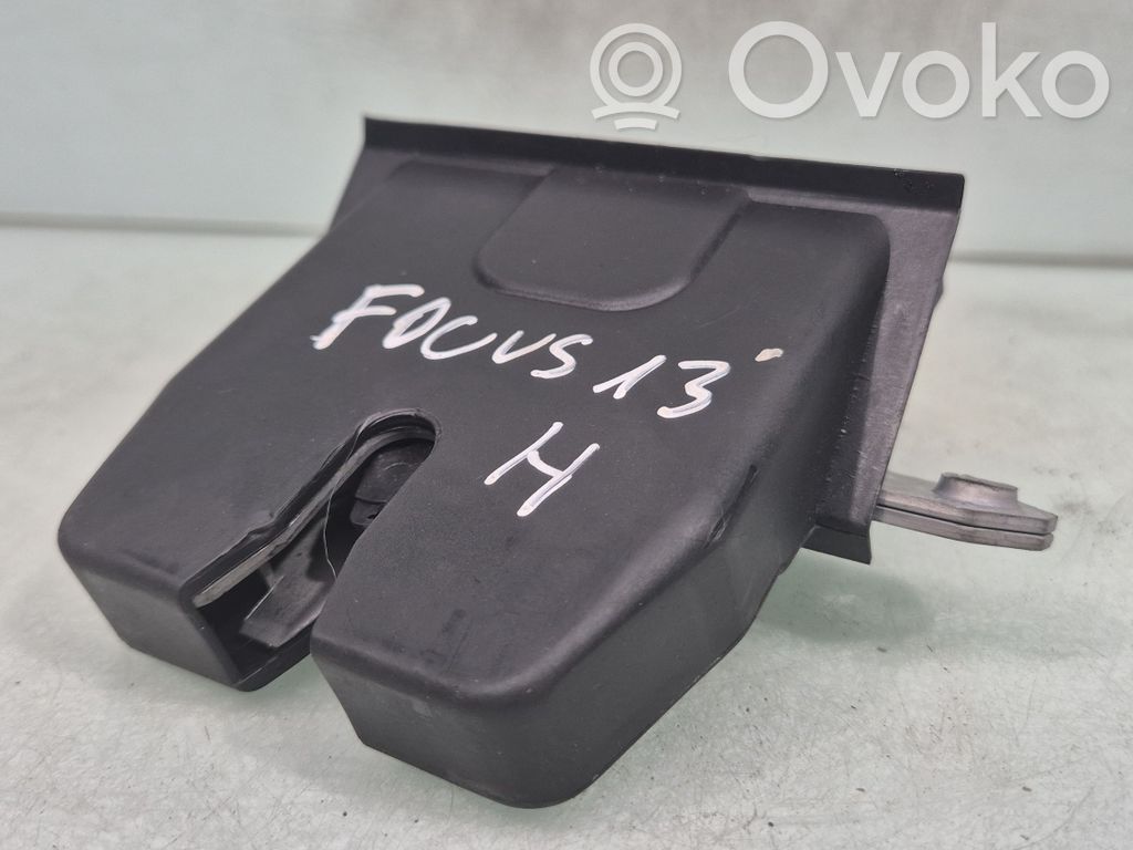 Tailgate lock latch   8M51
