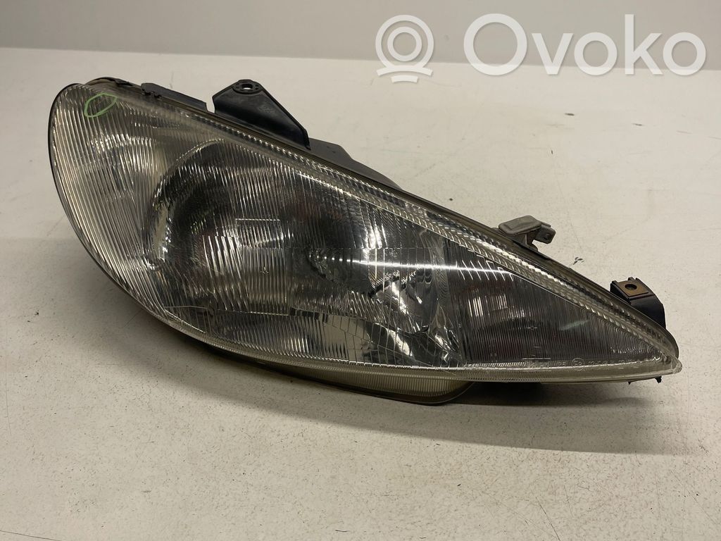 Peugeot 206 Lampa przednia 