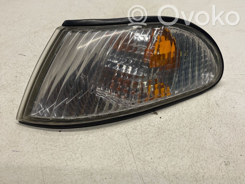 Hyundai Sonata Front indicator light 