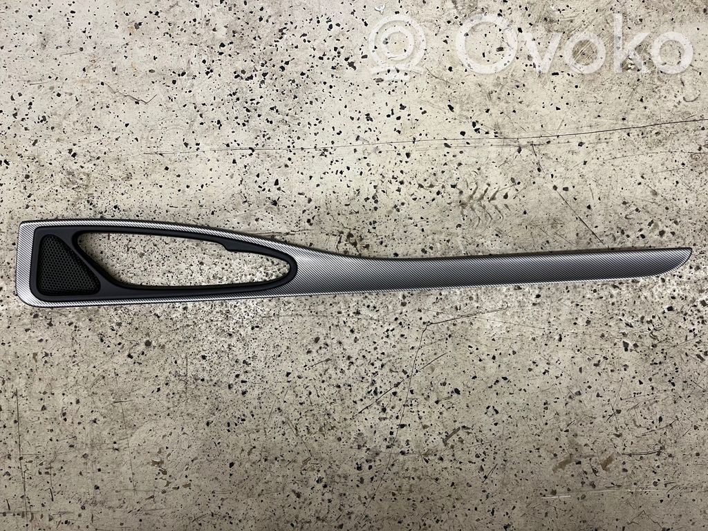 Alfa Romeo Stelvio Takaoven verhoilu 