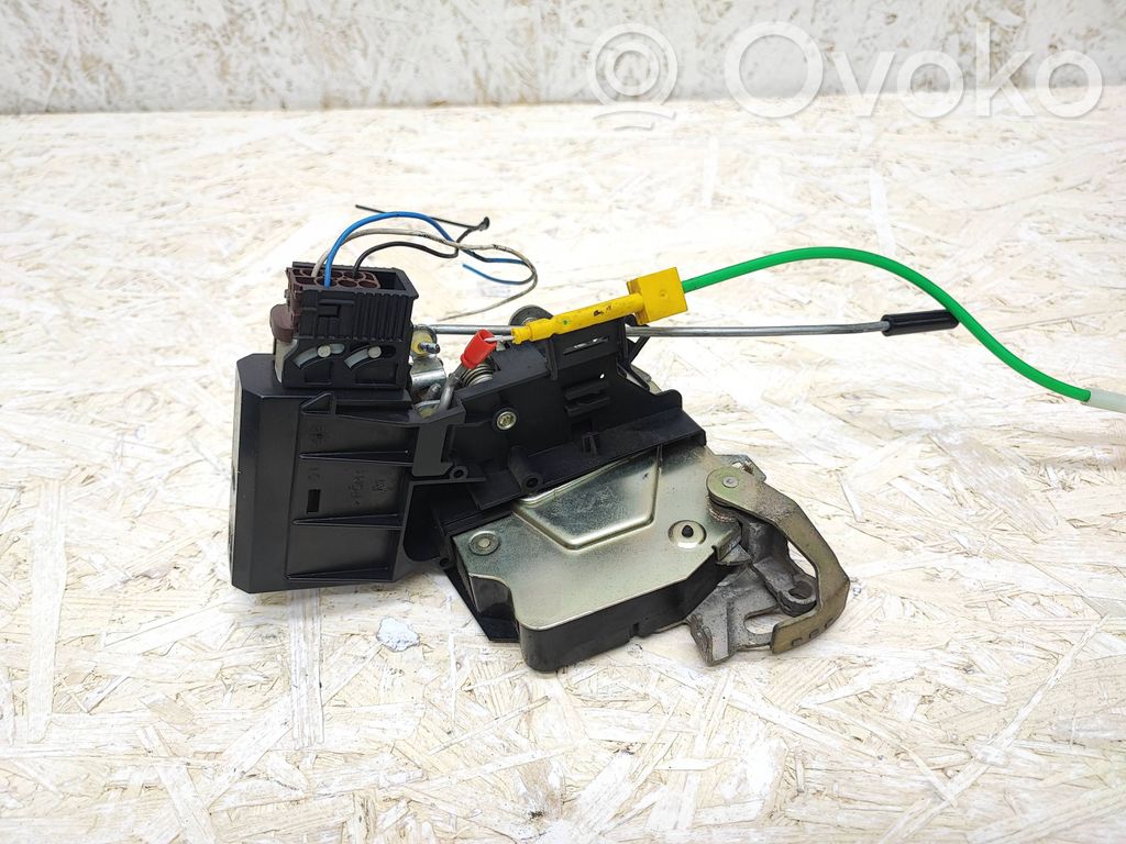 BMW 5 E39 Zamek drzwi przednich 