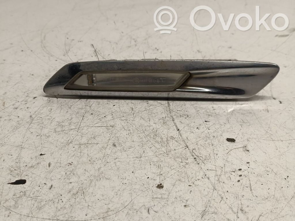 BMW 5 F10 F11 Front fender indicator light 
