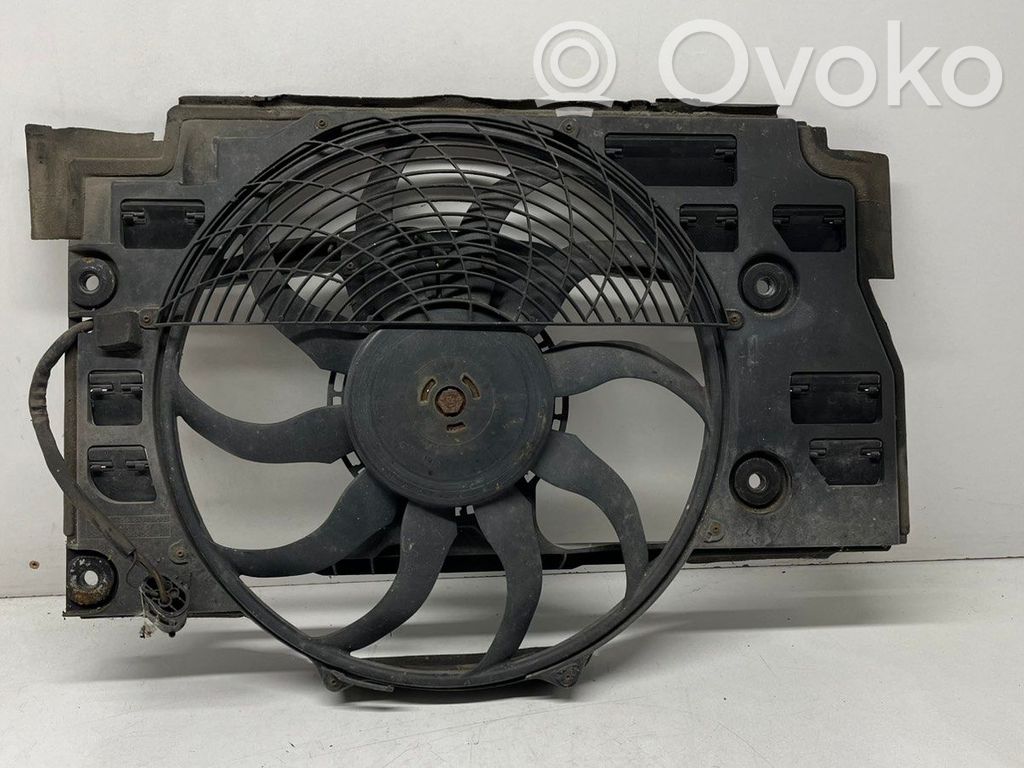 BMW 5 E39 Elektrisks radiatoru ventilators 