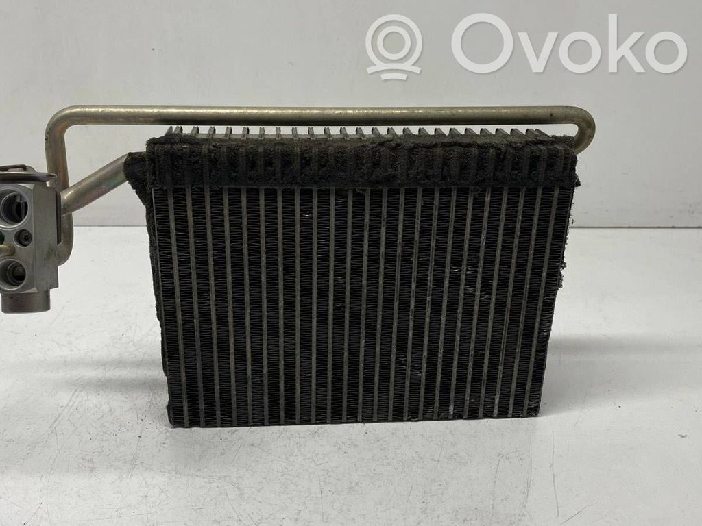BMW 3 E46 Gaisa kondicioniera radiators (salonā) 