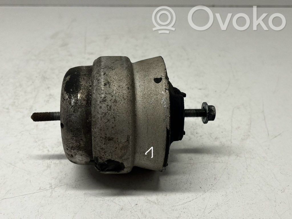 Audi A4 S4 B6 8E 8H Engine mount bracket 