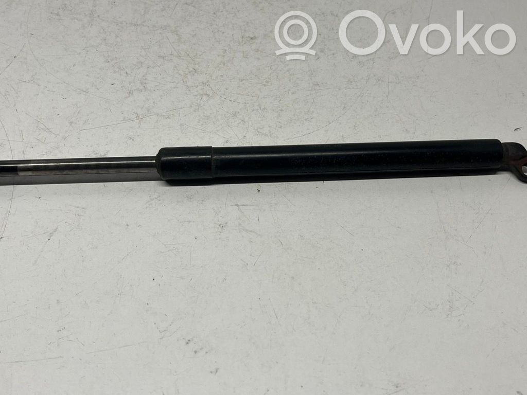 BMW 5 E39 Tailgate/trunk strut/damper 