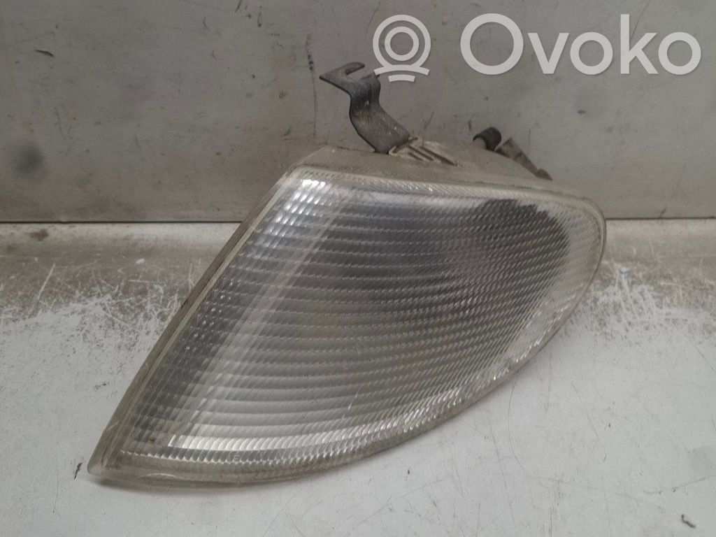 Volkswagen Sharan Front indicator light 