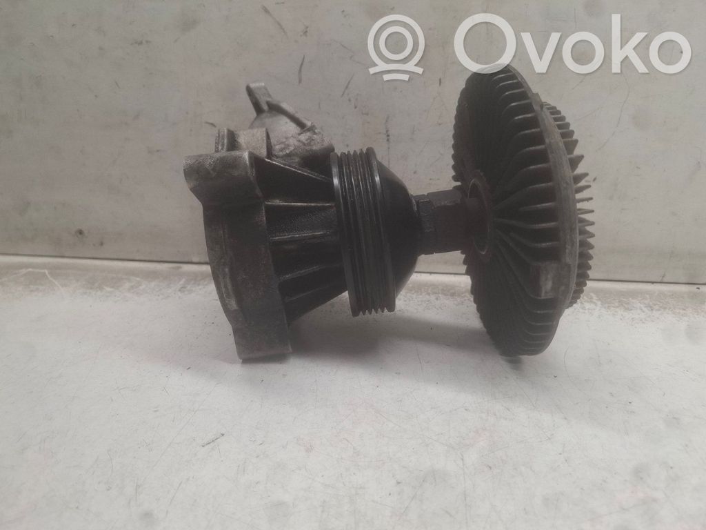 BMW 5 E39 Водяной насос 