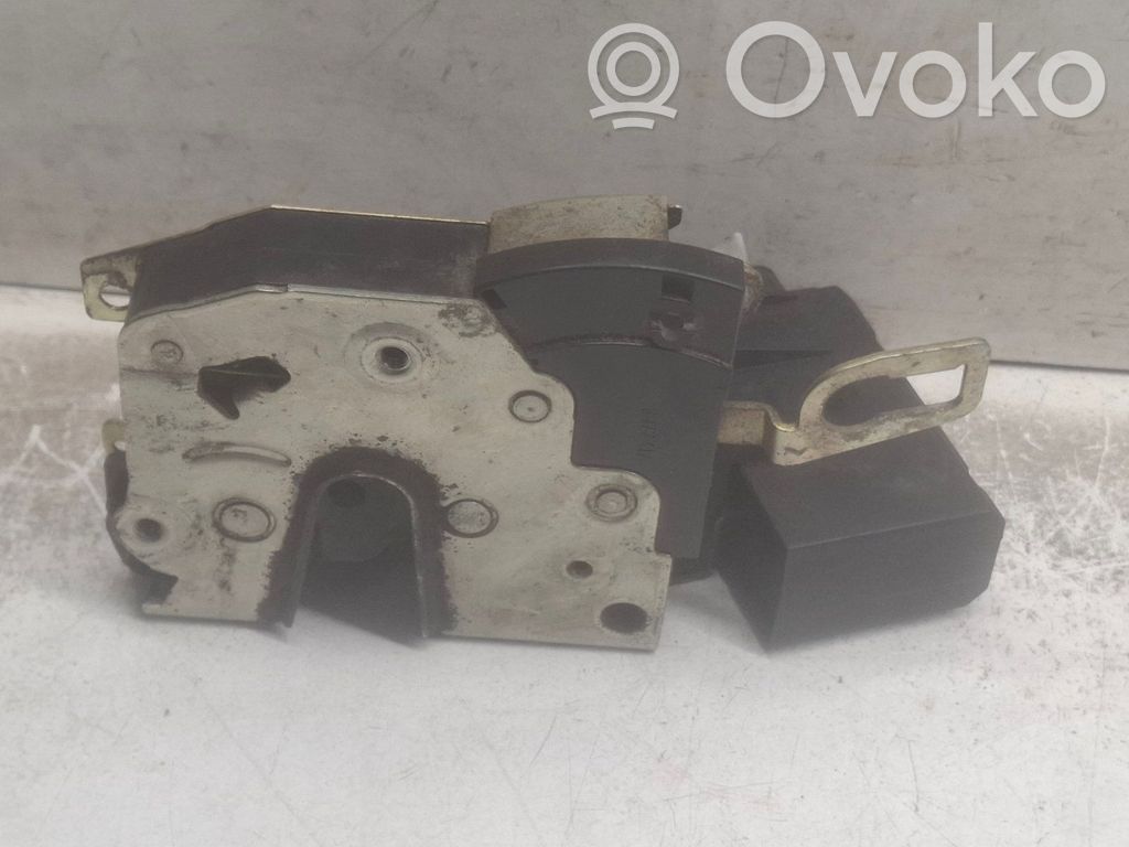 BMW 3 E36 Front door lock 