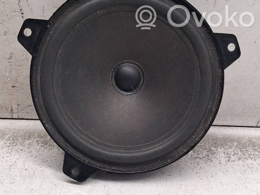 BMW 3 E46 Front door speaker 