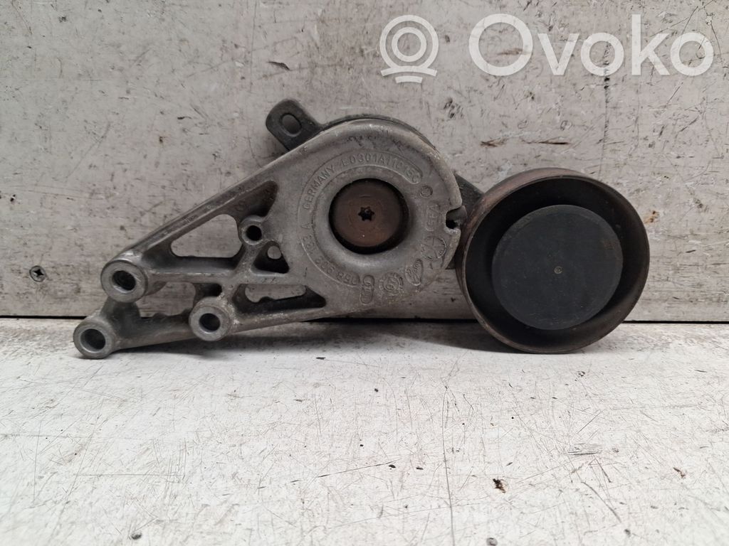 Audi A4 S4 B5 8D Diržo įtempėjas 