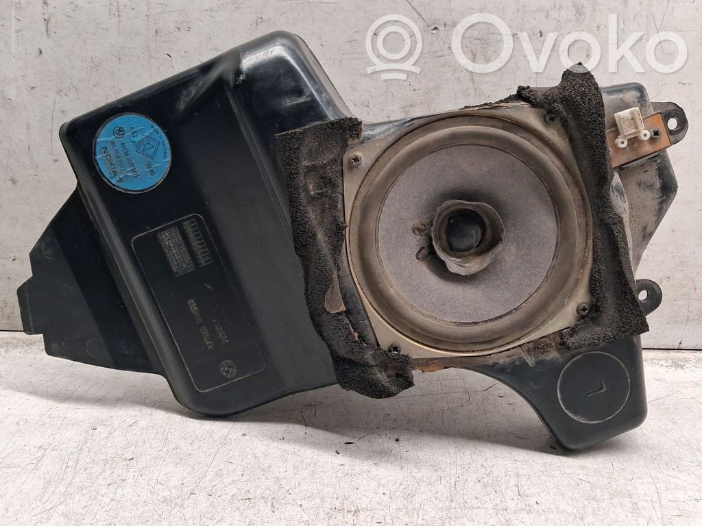 BMW 5 E39 Altavoz de la puerta trasera 