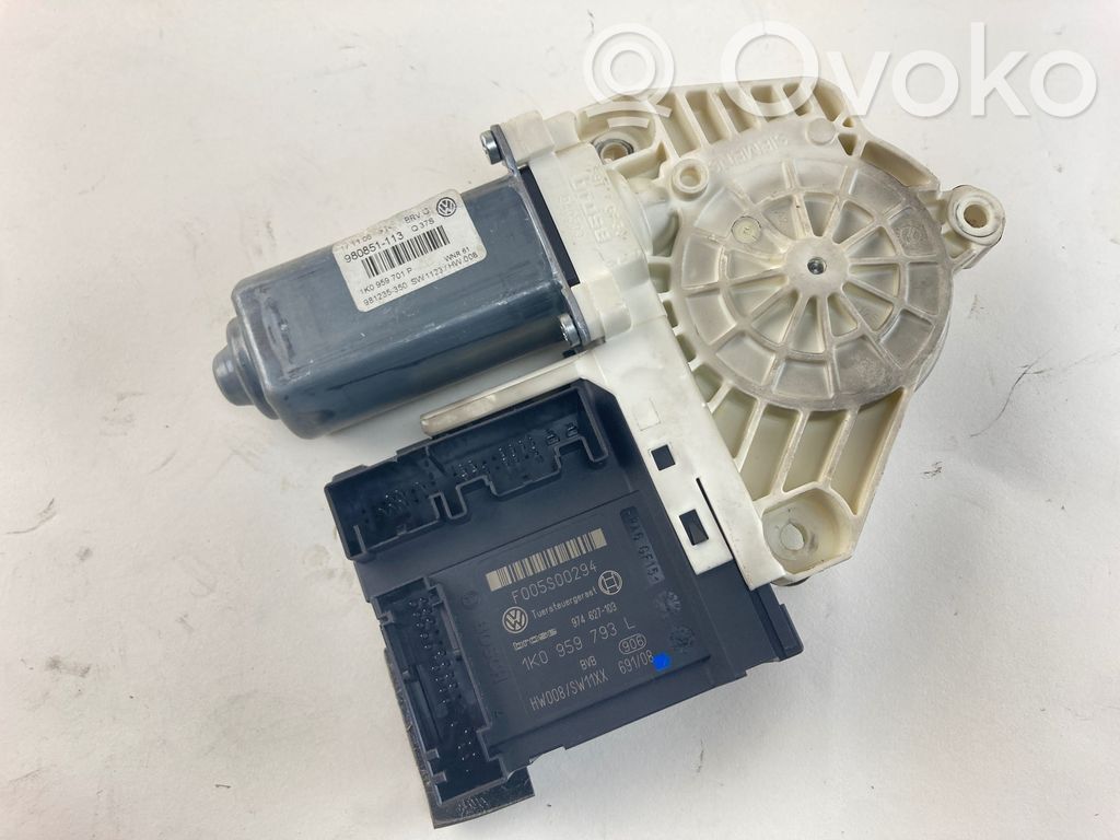 Volkswagen PASSAT B6 Silnik regulatora szyby drzwi przednich 