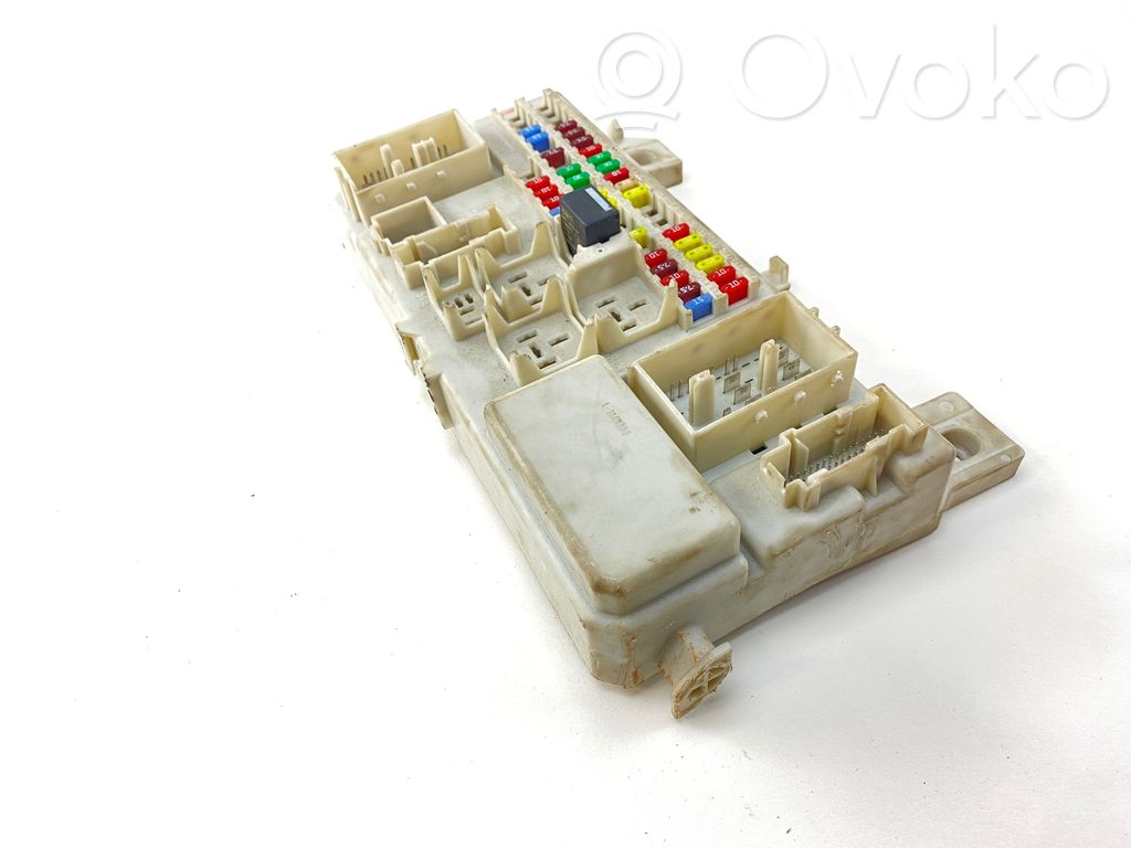 Mazda 3 I Fuse module 