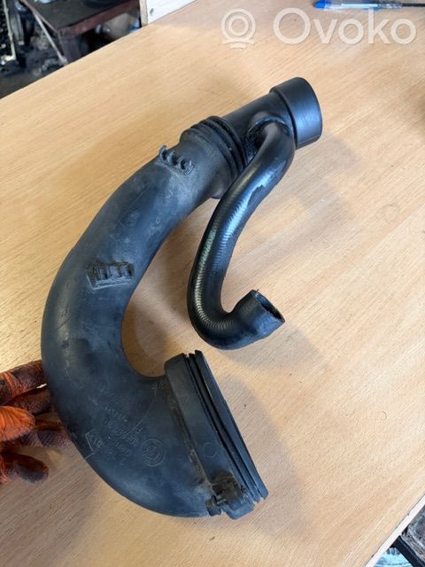 Air intake hose/pipe   7786013