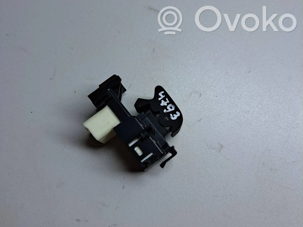 Toyota Yaris Interruttore di controllo dell’alzacristalli elettrico 