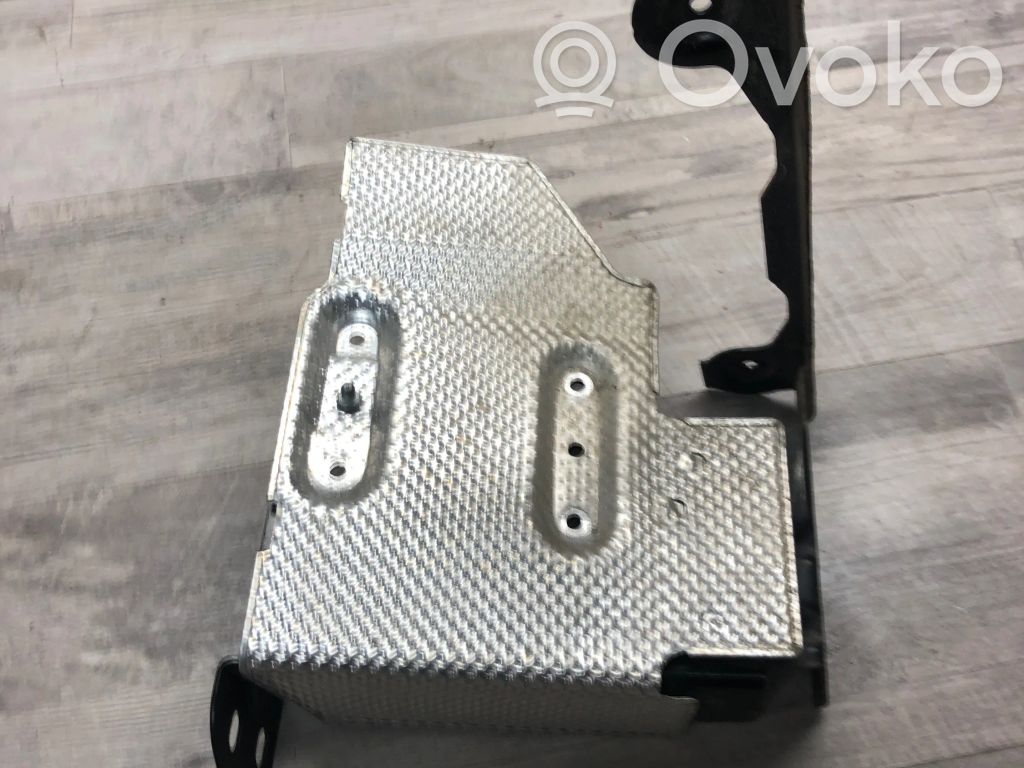 Volkswagen PASSAT B8 Other engine bay part 