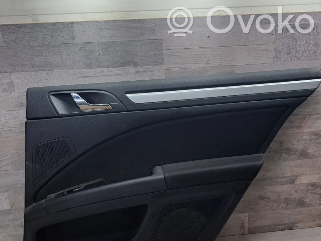 Skoda Superb B6 (3T) Boczki / Poszycie drzwi tylnych 
