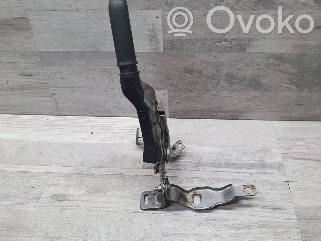 Hand brake release handle   AB312780