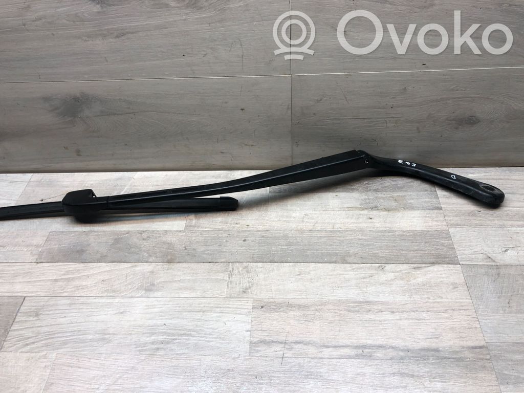 BMW 3 E92 E93 Front wiper blade arm 