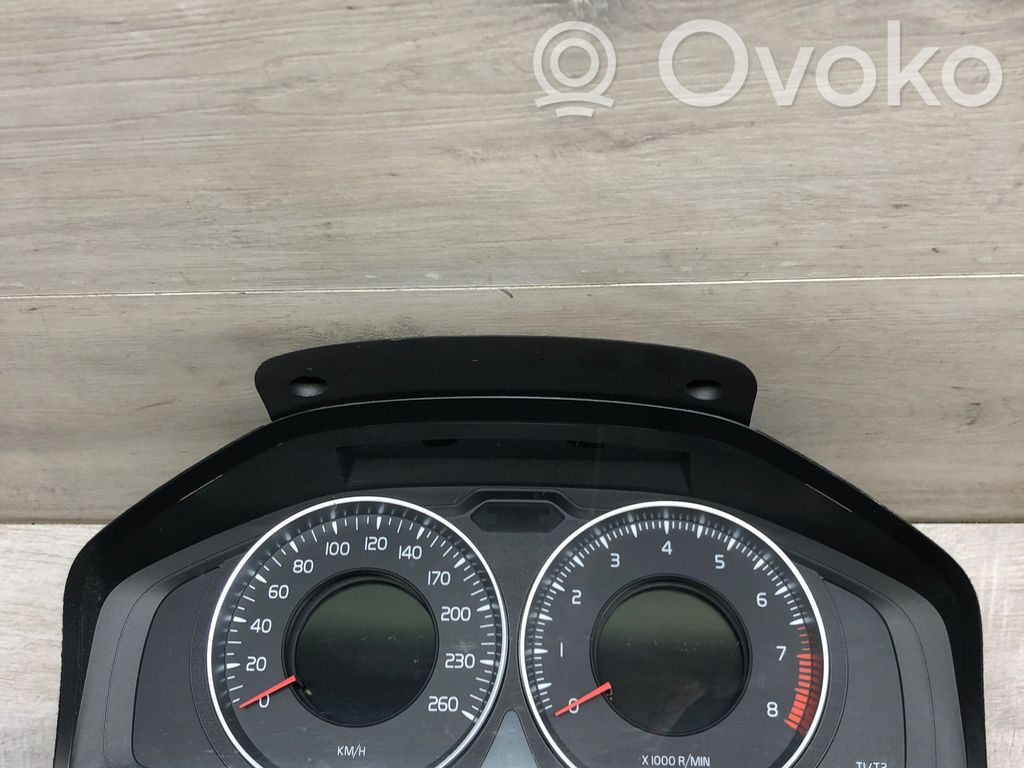 Volvo V60 Speedometer (instrument cluster) 