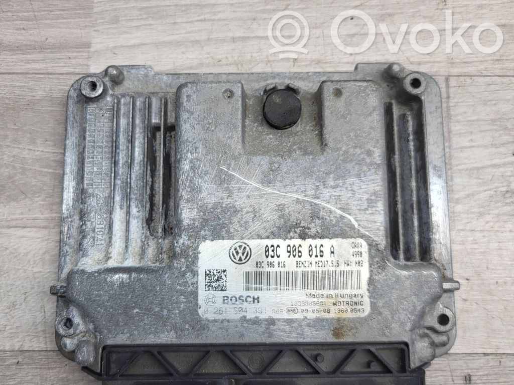 Volkswagen Golf VI Engine control unit/module 