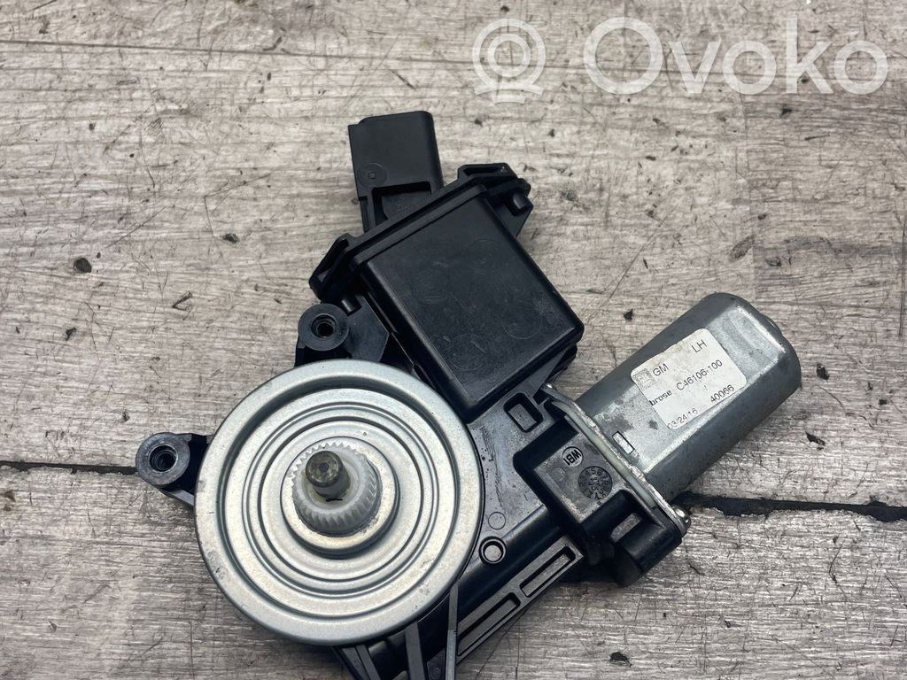 Elektryczny podnośnik szyby drzwi przednich   C46106100,40066